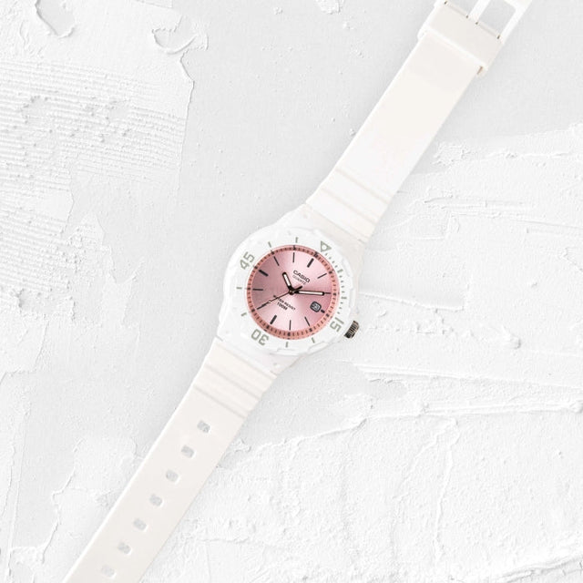 Casio Youth Ladies LRW-200H-4E3VDF  Casio - Nutra Best Bulgaria