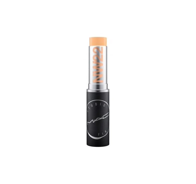MAC, Studio Fix, Foundation Stick, NW22, 9 g  MAC - Nutra Best Bulgaria
