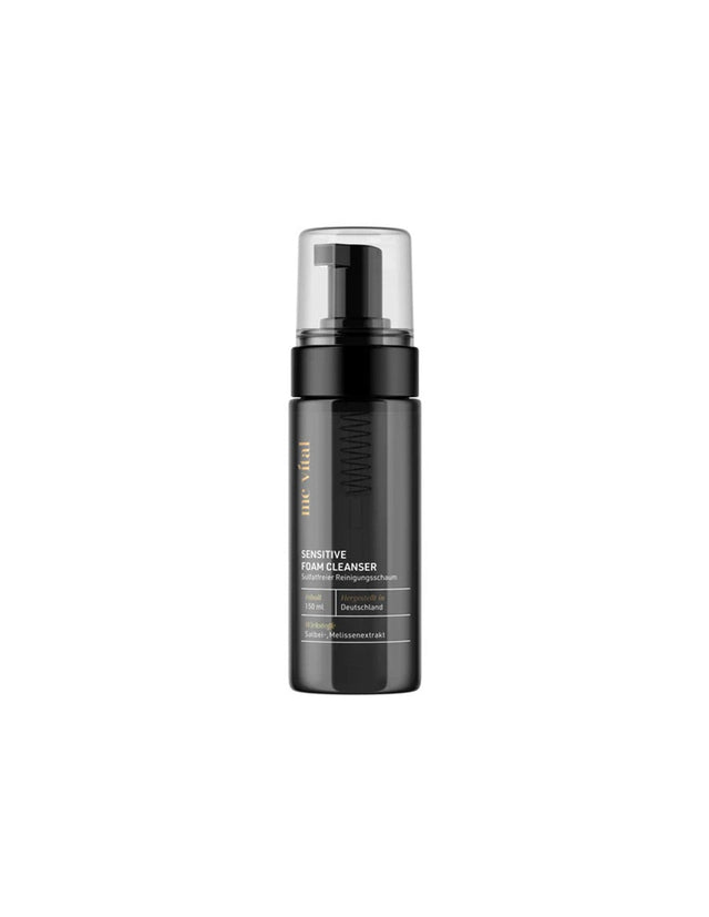 Нежна почистваща пяна с екстракт от Градински чай и Маточина, 150 ml - Nutra Best